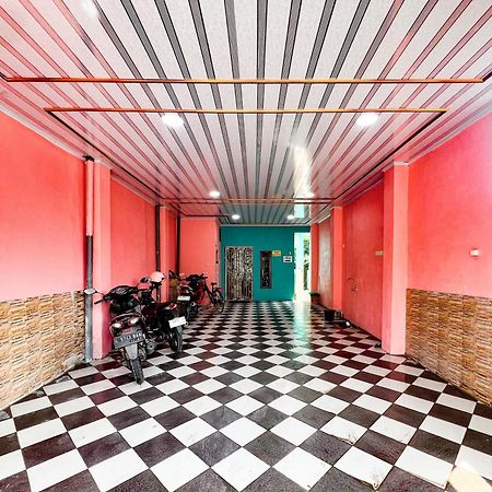 Reddoorz Near Sunrise Mall Mojokerto Exterior foto