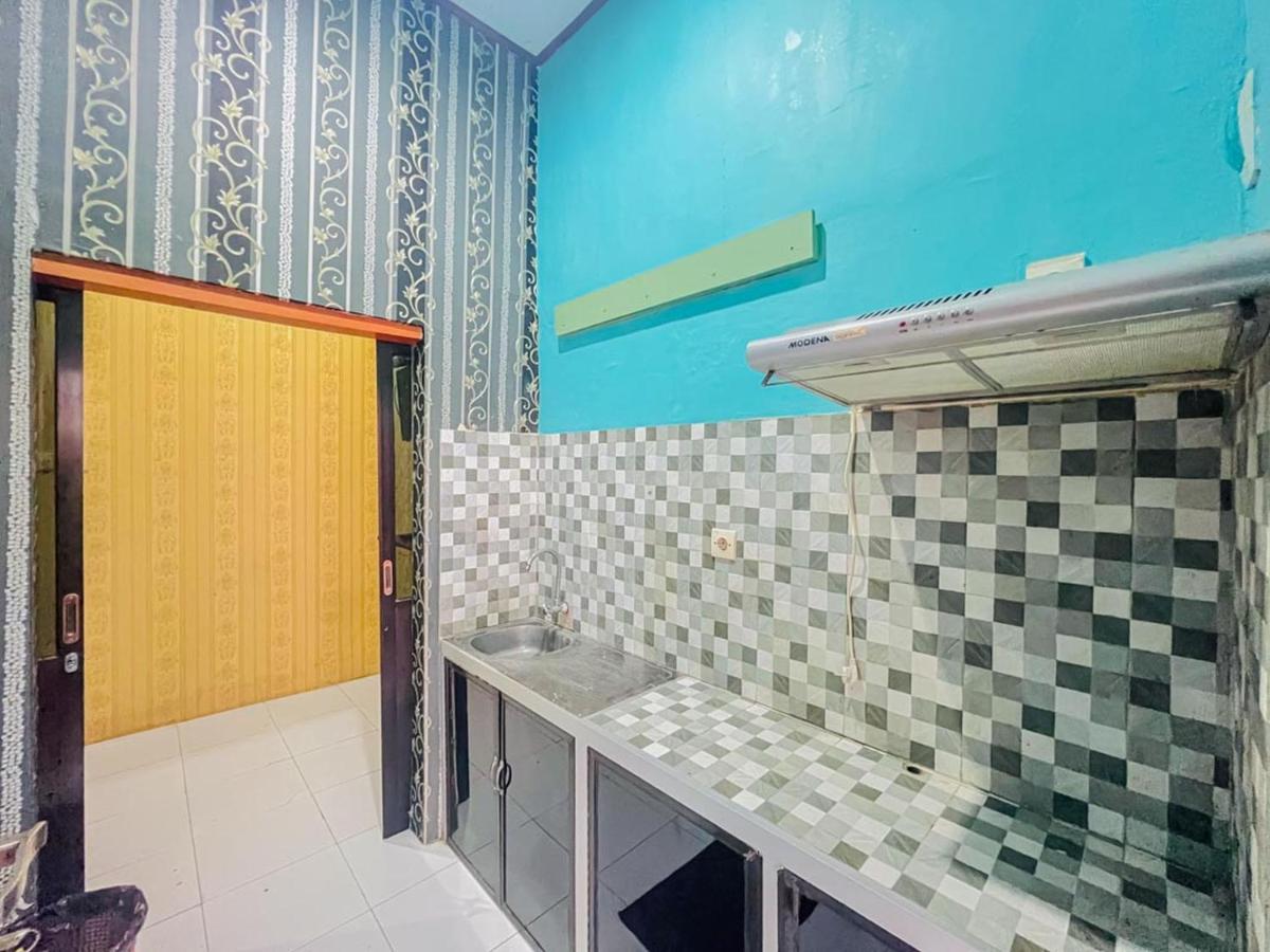 Reddoorz Near Sunrise Mall Mojokerto Exterior foto