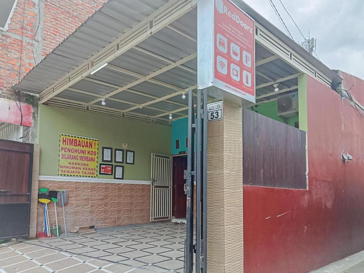 Reddoorz Near Sunrise Mall Mojokerto Exterior foto