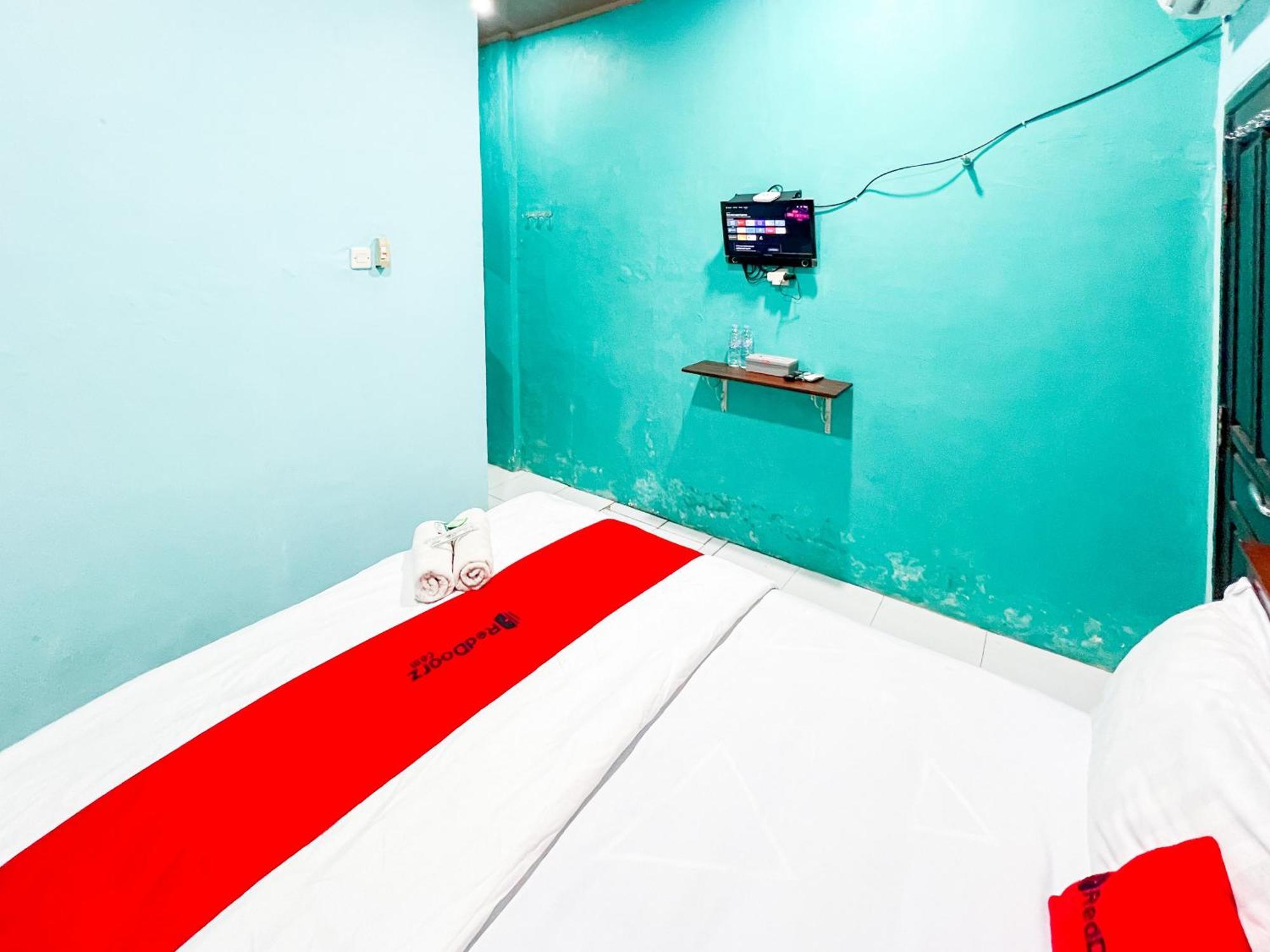 Reddoorz Near Sunrise Mall Mojokerto Exterior foto