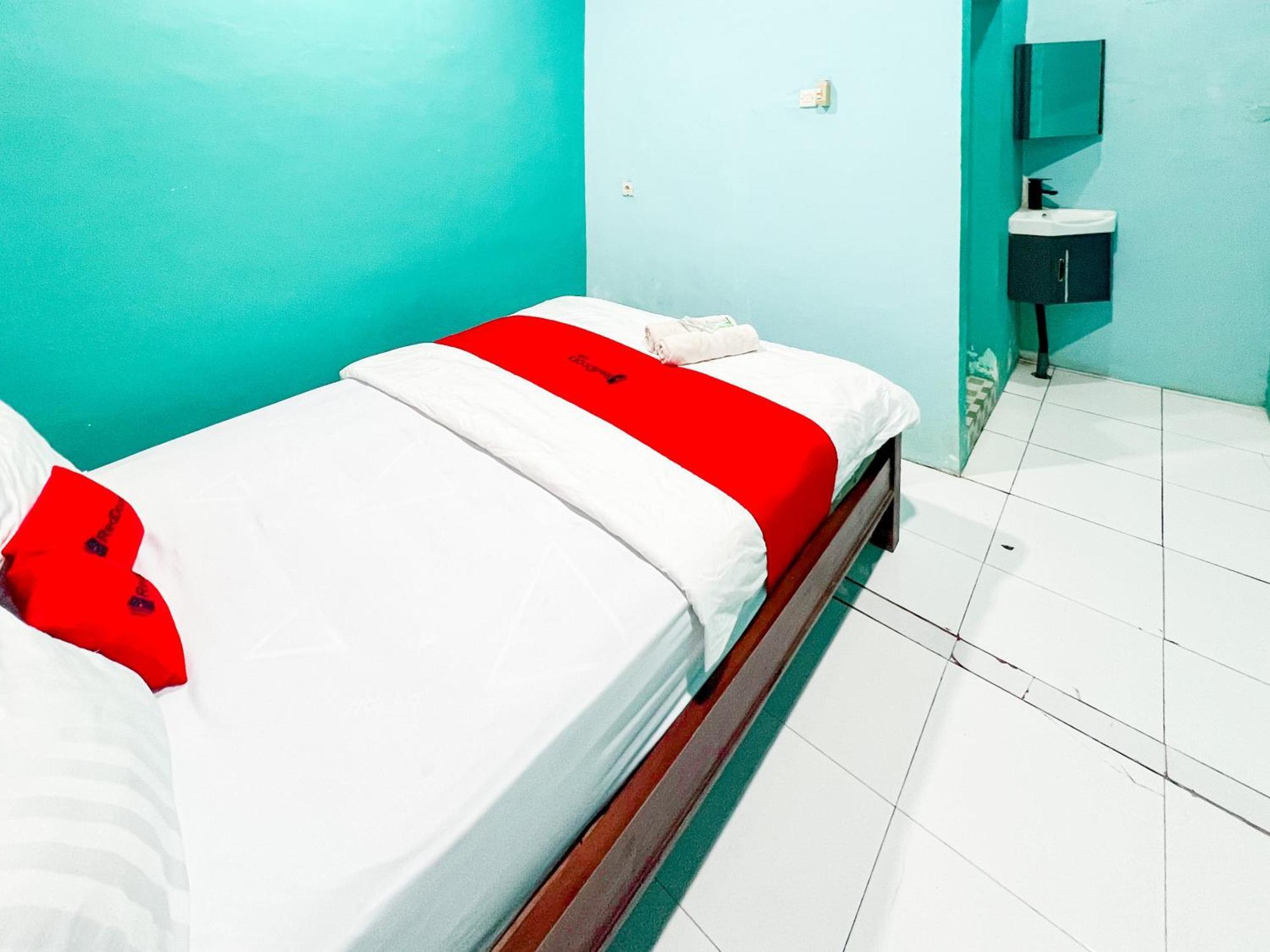Reddoorz Near Sunrise Mall Mojokerto Exterior foto